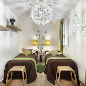 https://at-2mn-of-st-mark-square-cosy-pied-a-terre.hotelslidodijesolo.com